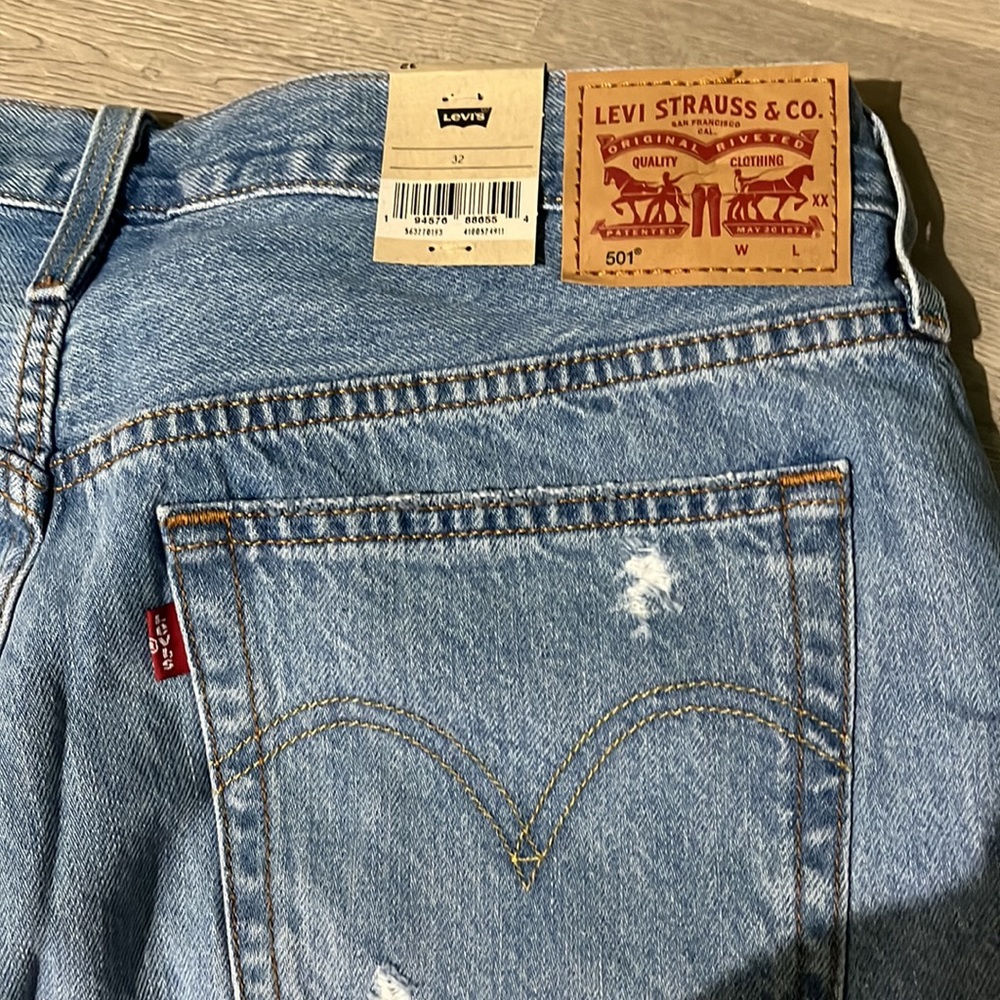 NWT!☎️🥀🎁⛽️❤️‍🔥Levi’s 501 high rise women’s shorts - Picture 6 of 6